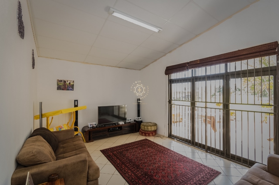 Commercial Property for Sale in Zuurplaat A H North West